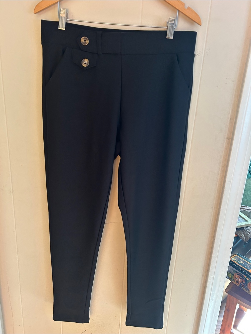 Kay Unger Black Ponte Pull-On Pants with Button Detail